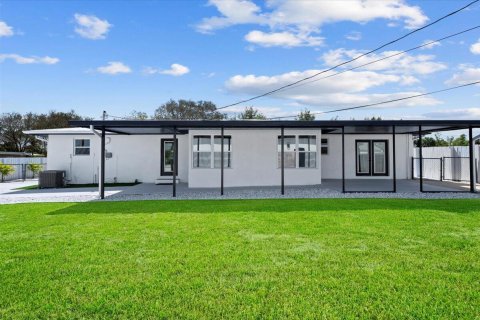Villa ou maison à vendre à Hobe Sound, Floride: 3 chambres, 149.57 m2 № 819059 - photo 8