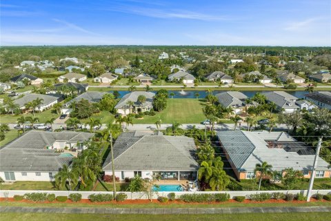 Villa ou maison à vendre à Vero Beach, Floride: 4 chambres, 281.68 m2 № 978165 - photo 1