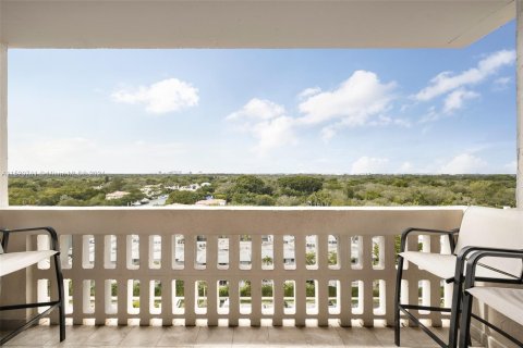 Condominio en venta en Coral Gables, Florida, 1 dormitorio, 84.54 m2 № 976063 - foto 4