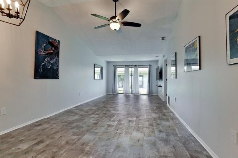 Condominio en venta en Bradenton, Florida, 2 dormitorios, 99.96 m2 № 1392794 - foto 6