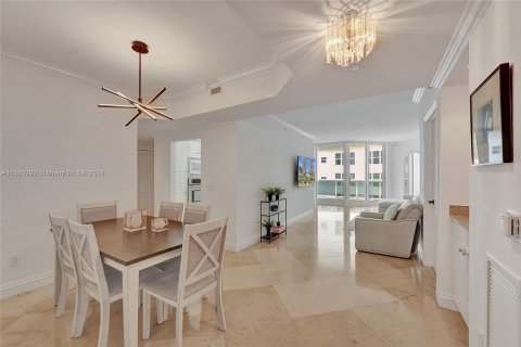 Condominio en venta en Miami Beach, Florida, 2 dormitorios, 138.42 m2 № 1379056 - foto 3