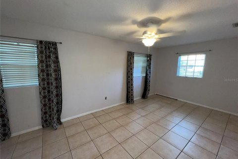 House in Lake Mary, Florida 2 bedrooms, 82.5 sq.m. № 1346870 - photo 5