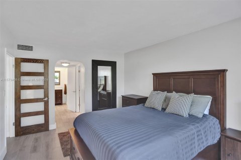 Condominio en venta en Lauderhill, Florida, 1 dormitorio, 63.64 m2 № 1138689 - foto 15