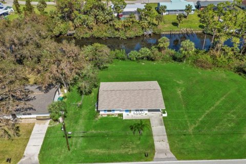 House in Port Charlotte, Florida 2 bedrooms, 85.19 sq.m. № 1411314 - photo 7