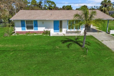 House in Port Charlotte, Florida 2 bedrooms, 85.19 sq.m. № 1411314 - photo 1