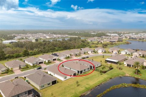 Villa ou maison à vendre à Port Charlotte, Floride: 4 chambres, 173.91 m2 № 791902 - photo 25