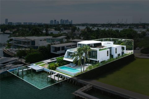 Купить виллу или дом в Майами, Флорида 5 спален, 676.61м2, № 720589 - фото 1