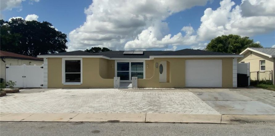 Casa en Port Richey, Florida 3 dormitorios, 133.97 m2 № 1290162