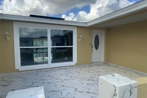 Casa en venta en Port Richey, Florida, 3 dormitorios, 133.97 m2 № 1290162 - foto 2