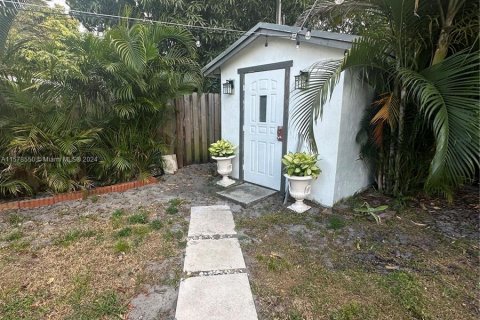 House in Miramar, Florida 4 bedrooms, 94.2 sq.m. № 1153661 - photo 17