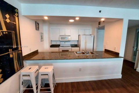 Condominio en venta en Miami, Florida, 1 dormitorio, 76.64 m2 № 1427388 - foto 4