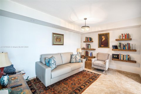 Condo in Miami, Florida, 1 bedroom  № 1406206 - photo 3