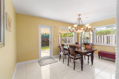 Villa ou maison à vendre à Oakland Park, Floride: 3 chambres, 124.86 m2 № 888508 - photo 20