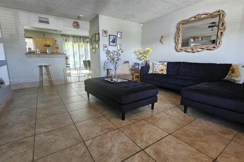 Copropriété à vendre à North Lauderdale, Floride: 2 chambres, 102.38 m2 № 1320656 - photo 4