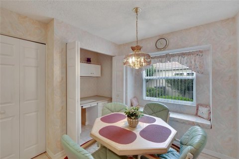 Condo in Sun City Center, Florida, 2 bedrooms  № 1273839 - photo 16