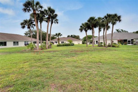 Condo in Sun City Center, Florida, 2 bedrooms  № 1273839 - photo 24