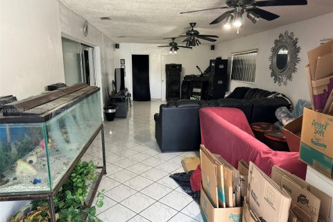 Casa en venta en Miami Gardens, Florida, 3 dormitorios № 1272201 - foto 5