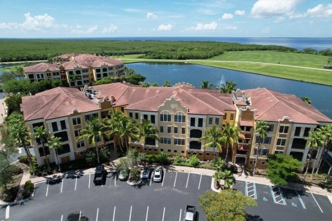 Copropriété à vendre à Punta Gorda, Floride: 2 chambres, 137.96 m2 № 498487 - photo 4