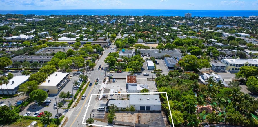 Commercial property in Delray Beach, Florida № 615087