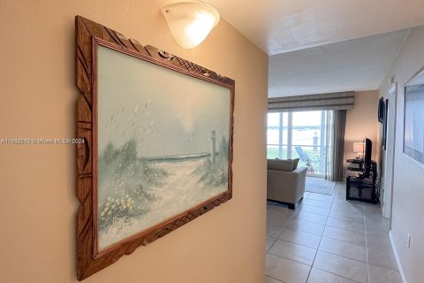 Condo in Aventura, Florida, 1 bedroom  № 1424063 - photo 15