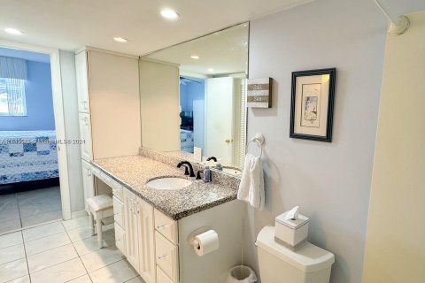 Condo in Aventura, Florida, 1 bedroom  № 1424063 - photo 20