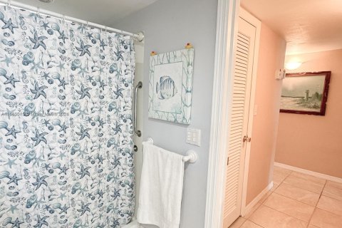 Condo in Aventura, Florida, 1 bedroom  № 1424063 - photo 22