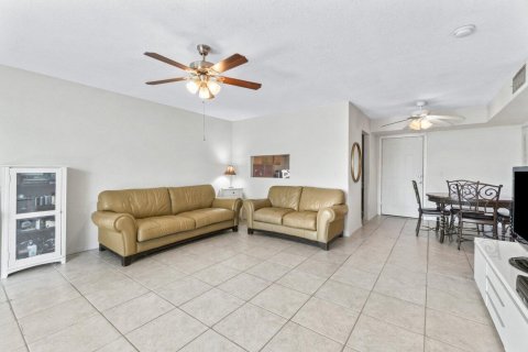 Copropriété à vendre à Royal Palm Beach, Floride: 1 chambre, 65.03 m2 № 1092837 - photo 17