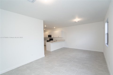 Townhouse in Pembroke Pines, Florida 4 bedrooms, 174.93 sq.m. № 818680 - photo 11