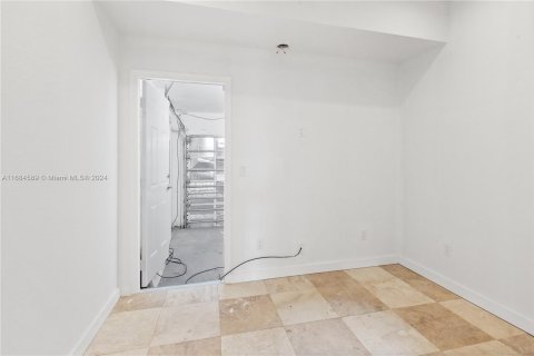 Adosado en venta en Miami, Florida, 3 dormitorios, 165.09 m2 № 1427984 - foto 24