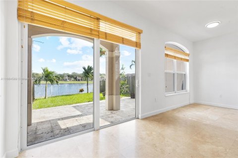 Adosado en venta en Miami, Florida, 3 dormitorios, 165.09 m2 № 1427984 - foto 7