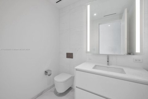 Condo in Miami, Florida, 3 bedrooms  № 1294697 - photo 15