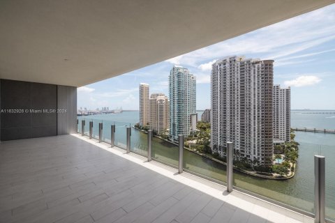 Condo in Miami, Florida, 3 bedrooms  № 1294697 - photo 26