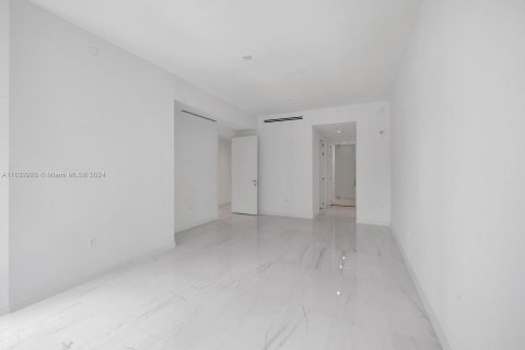 Condo in Miami, Florida, 3 bedrooms  № 1294697 - photo 29