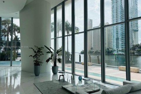 Condo in Miami, Florida, 3 bedrooms  № 1294697 - photo 5