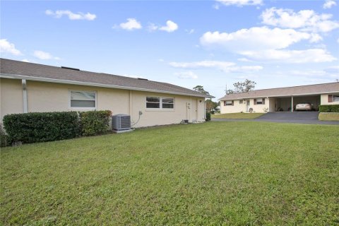 Condo in DeLand, Florida, 2 bedrooms  № 1434577 - photo 19