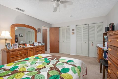 Condo in DeLand, Florida, 2 bedrooms  № 1434577 - photo 12