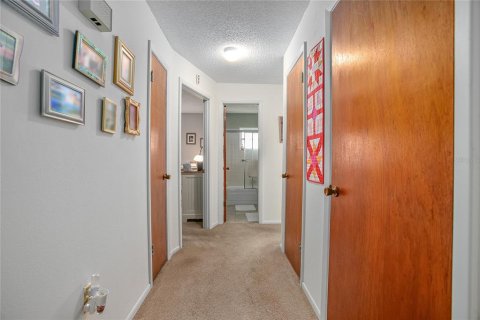 Condo in DeLand, Florida, 2 bedrooms  № 1434577 - photo 13