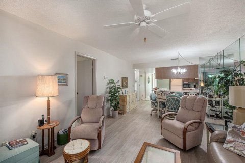 Condominio en venta en Palm Harbor, Florida, 2 dormitorios, 107.3 m2 № 462335 - foto 5