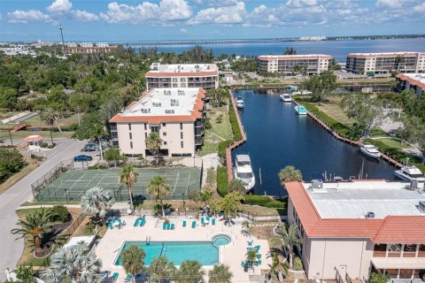 Copropriété à vendre à Punta Gorda, Floride: 2 chambres, 106.56 m2 № 1243523 - photo 6