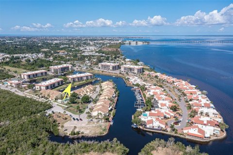 Copropriété à vendre à Punta Gorda, Floride: 2 chambres, 106.56 m2 № 1243523 - photo 2