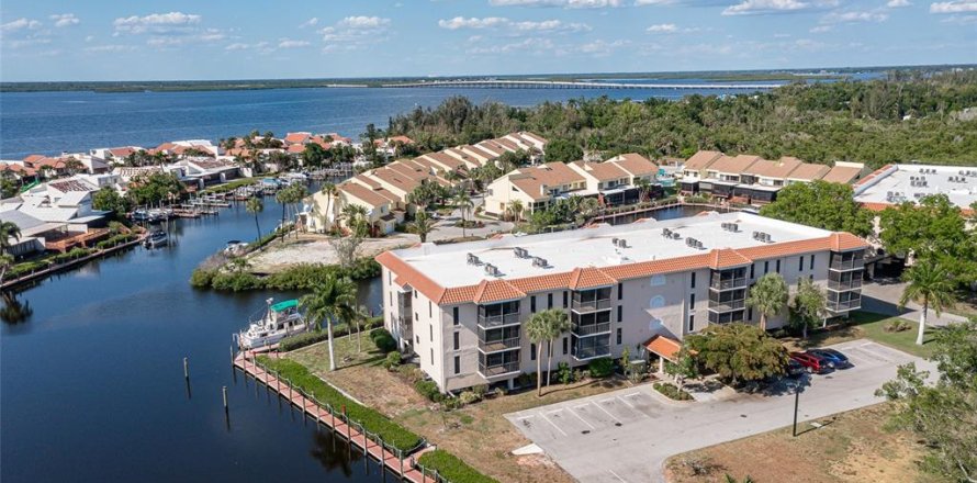 Condo à Punta Gorda, Floride, 2 chambres  № 1243523