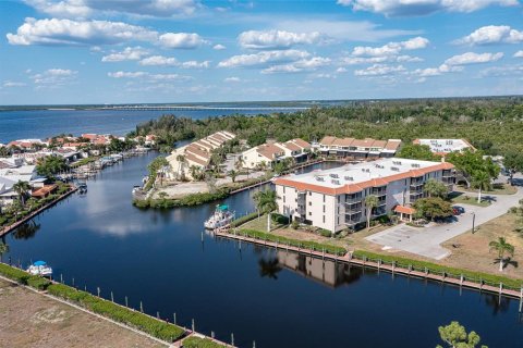 Copropriété à vendre à Punta Gorda, Floride: 2 chambres, 106.56 m2 № 1243523 - photo 10