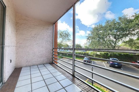 Condo in Deerfield Beach, Florida, 2 bedrooms  № 827423 - photo 24