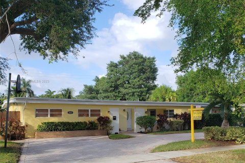 Villa ou maison à vendre à North Miami Beach, Floride: 4 chambres, 176.51 m2 № 747613 - photo 20