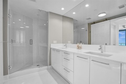 Condo in Fort Lauderdale, Florida, 3 bedrooms  № 1345041 - photo 28