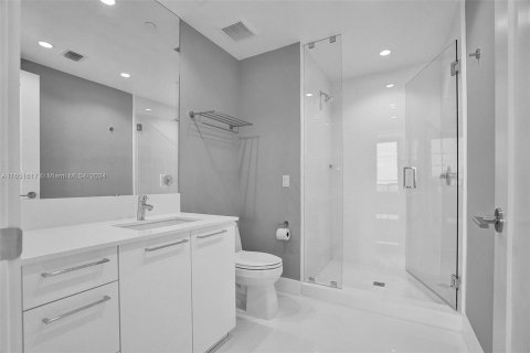 Condo in Fort Lauderdale, Florida, 3 bedrooms  № 1345041 - photo 24