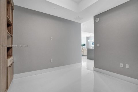 Condo in Fort Lauderdale, Florida, 3 bedrooms  № 1345041 - photo 19