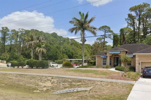 Commercial property in Port Charlotte, Florida 226.59 sq.m. № 1136725 - photo 1