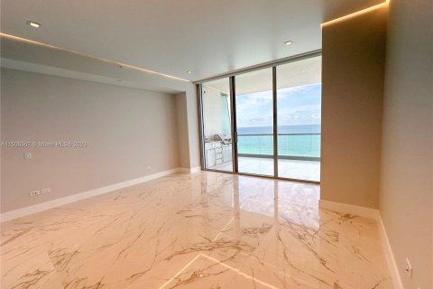 Condo in Sunny Isles Beach, Florida, 4 bedrooms  № 922137 - photo 22