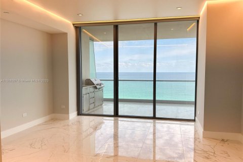 Condo in Sunny Isles Beach, Florida, 4 bedrooms  № 922137 - photo 21